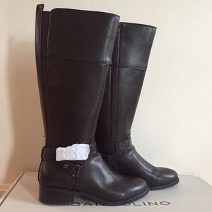 Brand new Bandolino brown boots